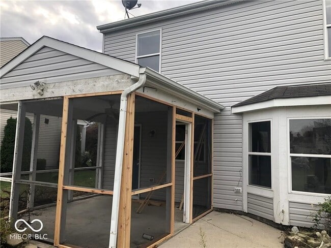 Building Photo - 6272 Saddletree Dr