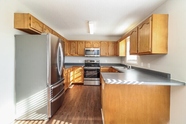 Building Photo - 12 Buck Forest Ln