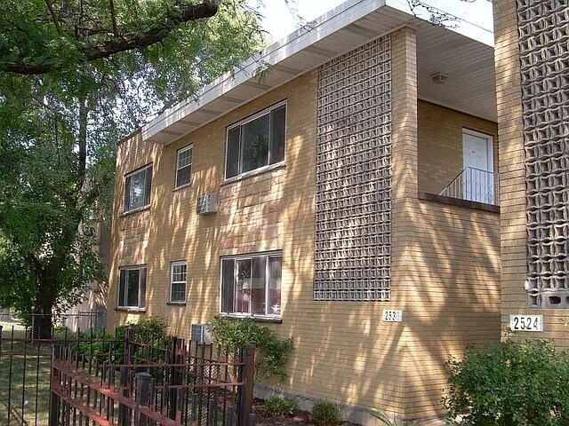 Primary Photo - 2530 W Foster Ave