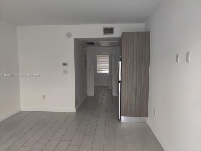 Building Photo - 740 Meridian Ave