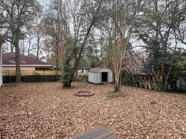 Building Photo - 212 Highland Dr