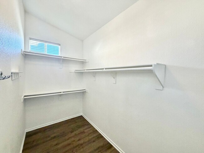 Building Photo - Beautiful 55+ Community 2 Bedroom + Den Home with INCLUDED Solar & Premium Amenities