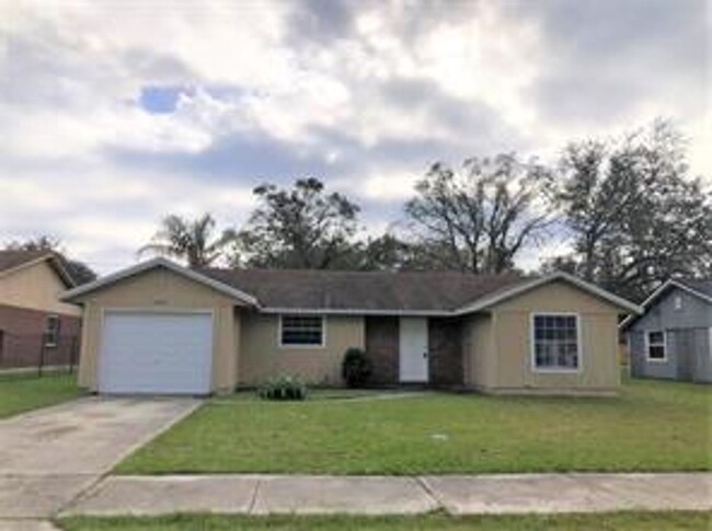 Primary Photo - 3 Bedroom / 2 Bath Sanford Home Available ...