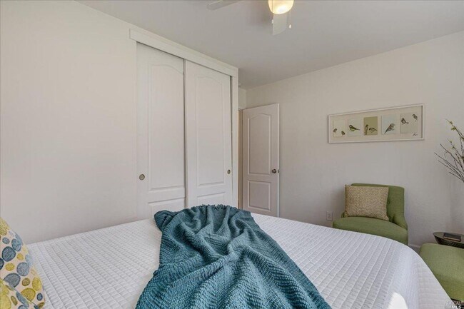 Building Photo - Charming Three Bedroom Browns Valley Retreat
