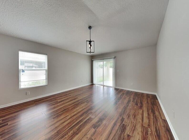 Building Photo - 16403 Tisons Blf Rd