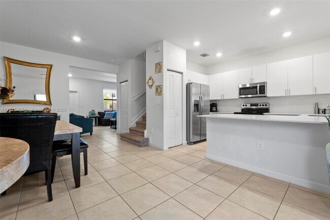 Building Photo - 11823 SW 247th Ter