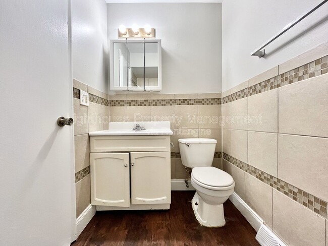 Building Photo - 1745 Dawes Ct SE