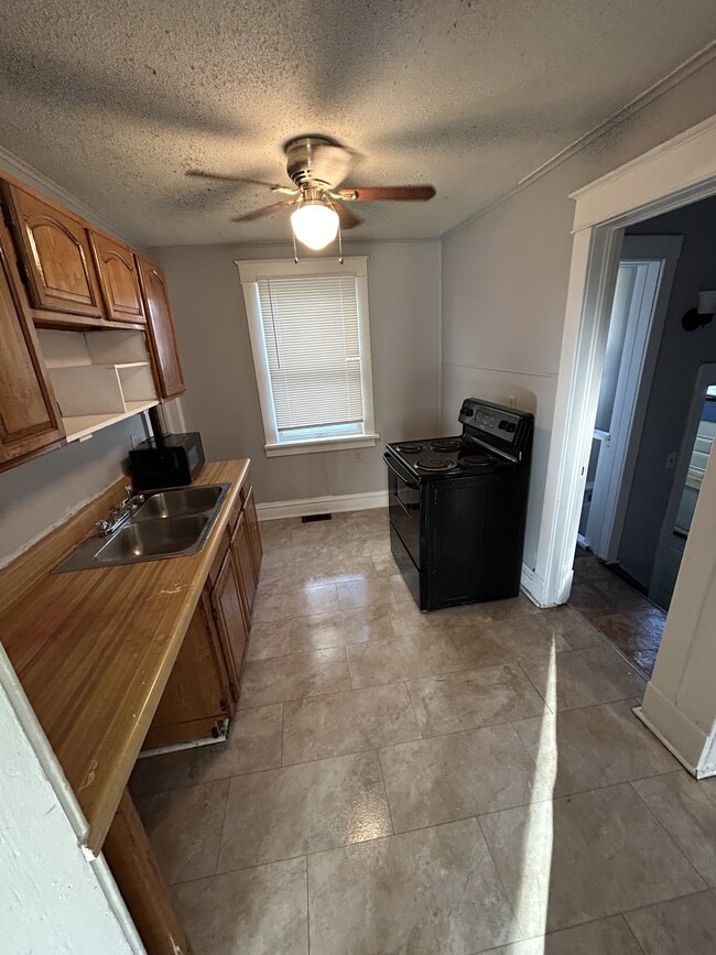 Building Photo - 3617 College Ave