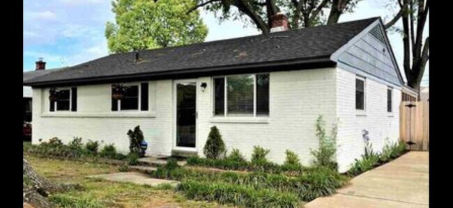 Building Photo - 412 Malboro Rd