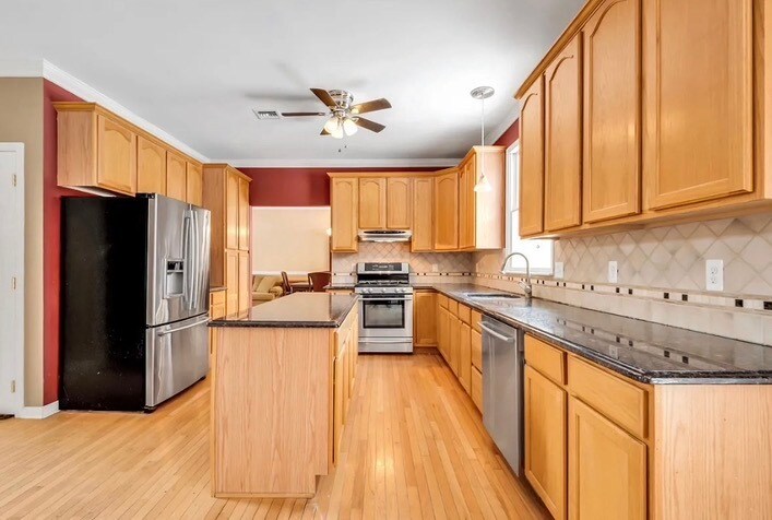 Building Photo - 788 Dorathys Ln
