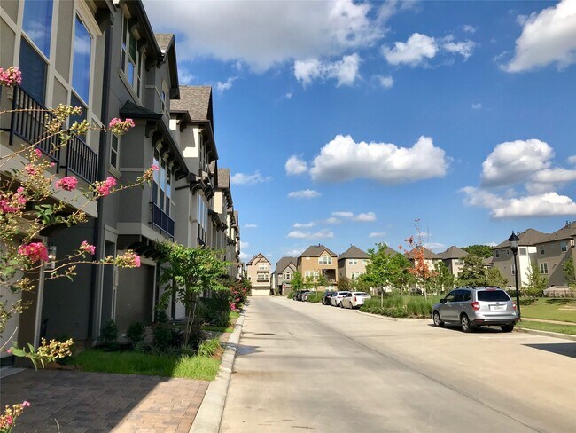 Building Photo - 10828 Brittmoore Oaks Pl