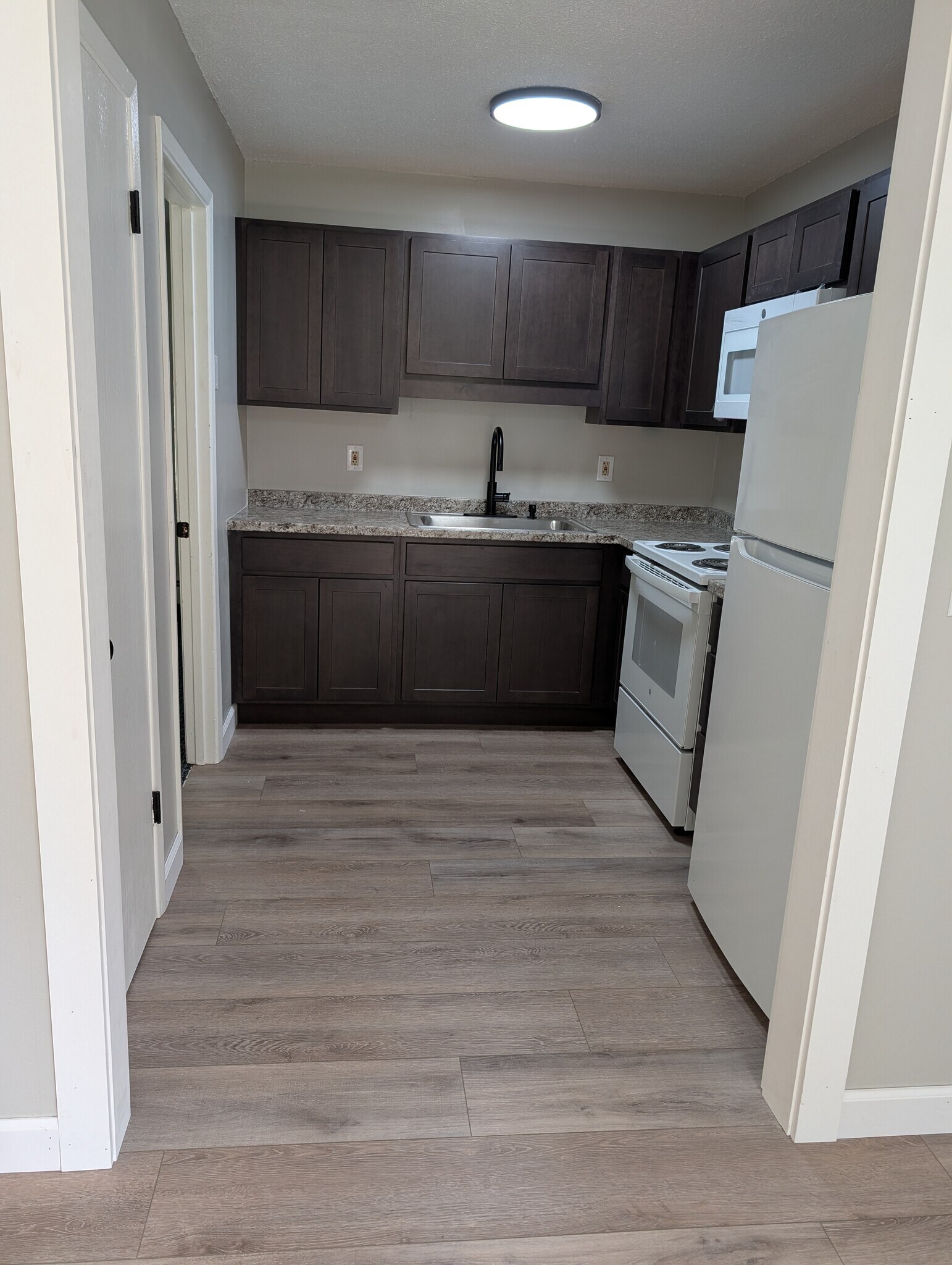 Building Photo - 47 Hill St