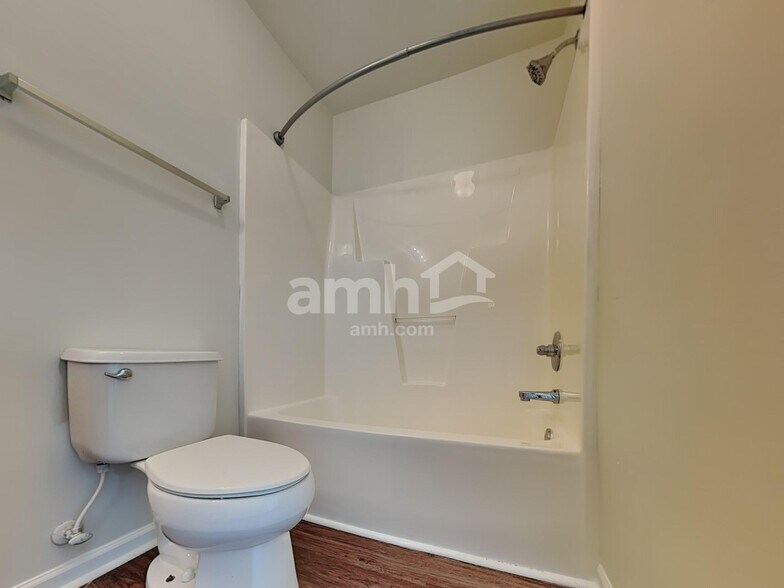 Building Photo - 67 Wolf Creek Ln