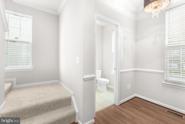 Building Photo - 407 Apricot St