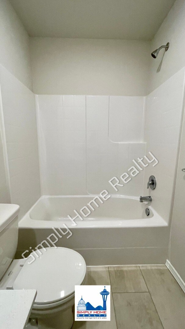 Building Photo - Step Inside to a Townhome Made for Easy Living!