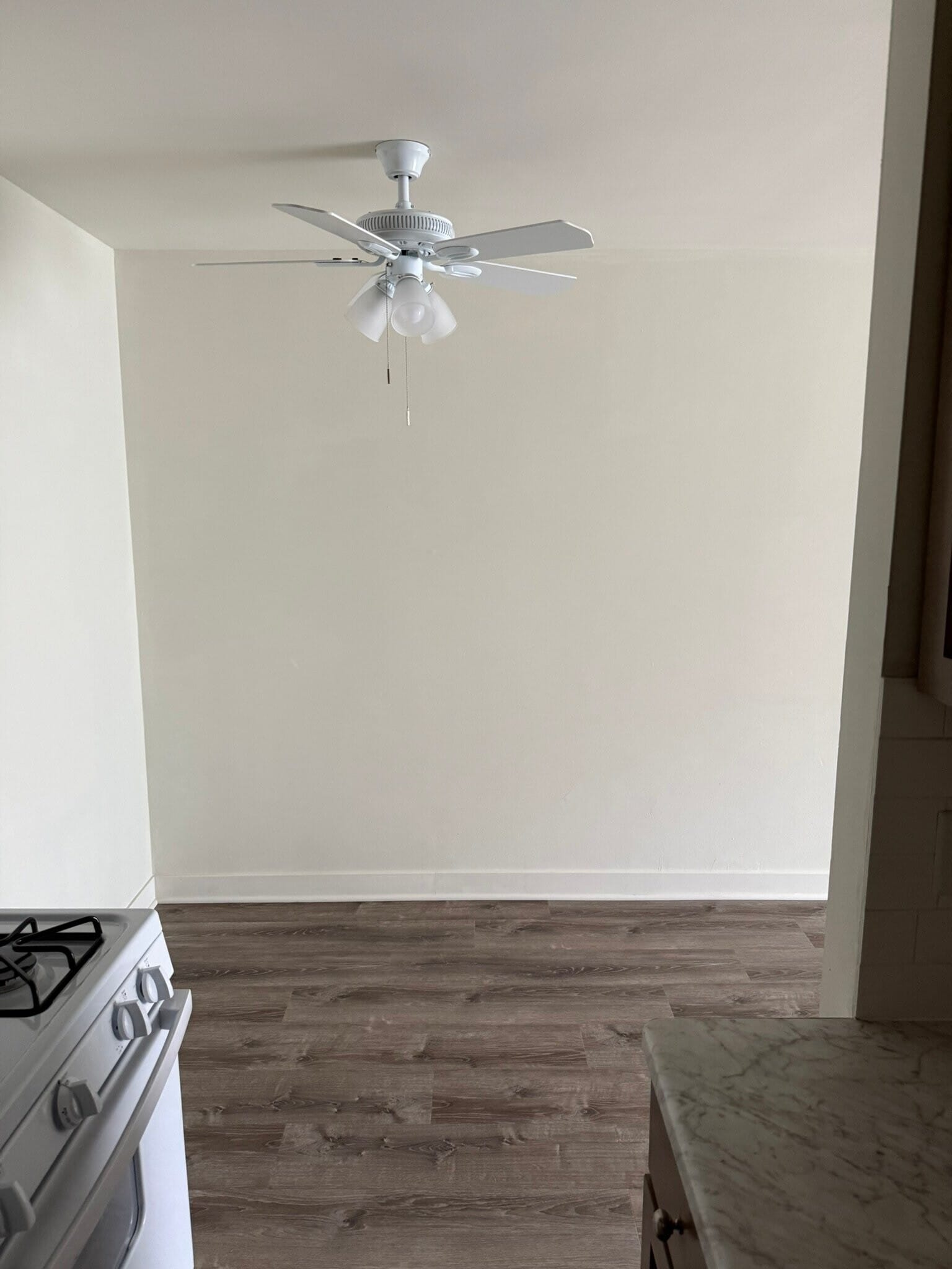 Building Photo - 327 Hawthorne Cir