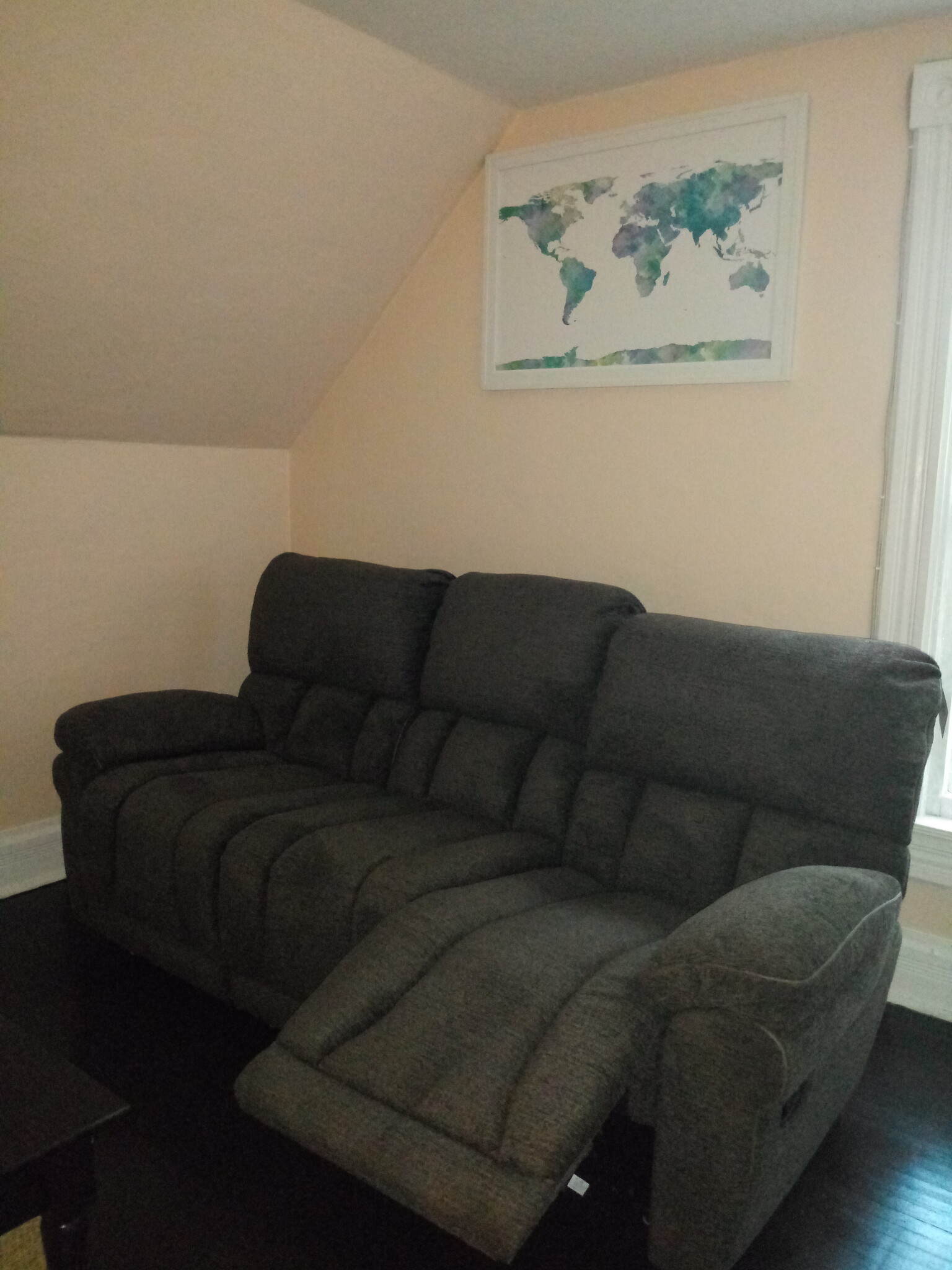 sofa - 520 Lawrence Ave