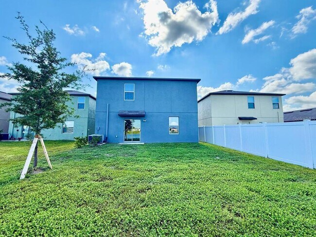 Building Photo - 1036 Royal Empress Dr