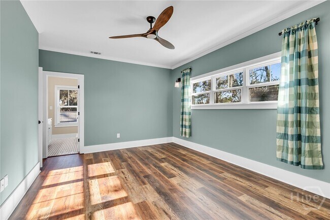 Building Photo - 3223 Bannon Ave