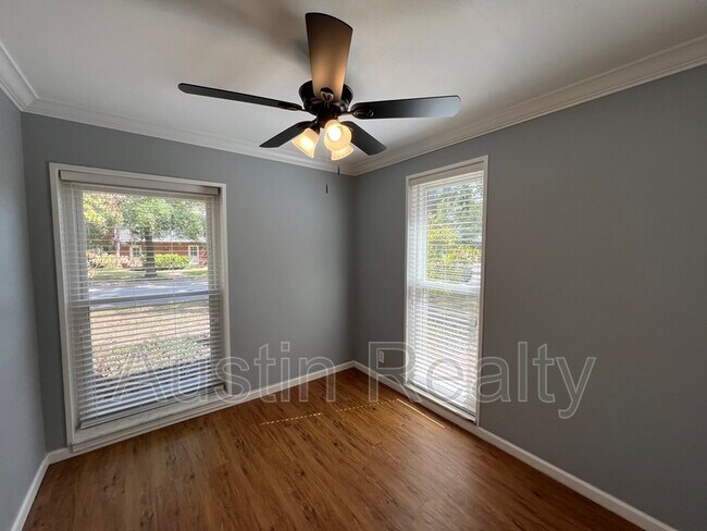 Building Photo - 8501 Gannon Ave