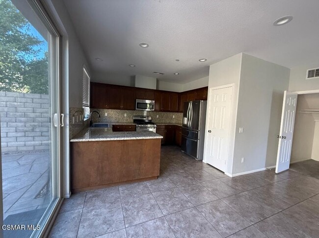 Building Photo - 6809 Simmons Way