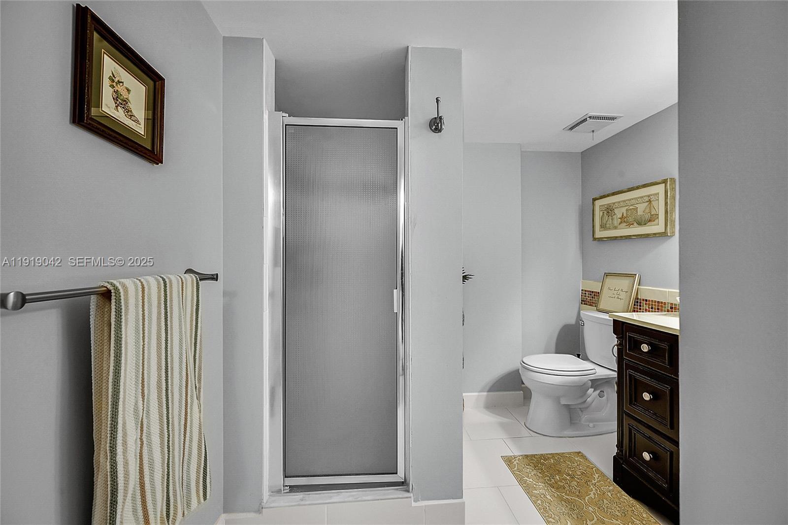 Building Photo - 3200 Port Royale Dr N