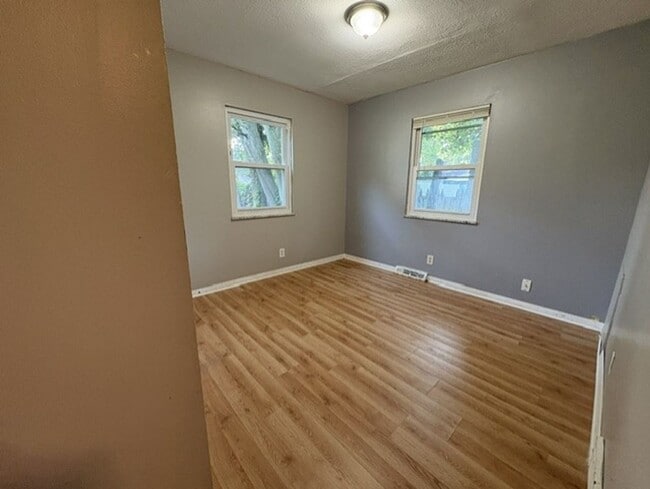 Building Photo - 1382 Bellevue Ave