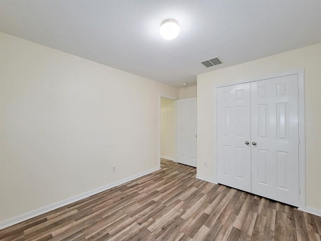 Building Photo - 12835 Regal Oaks Bend Ln