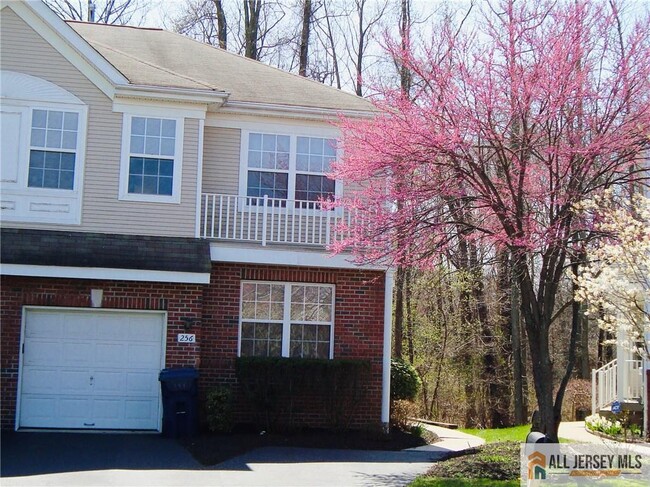Building Photo - 256 Fountayne Ln