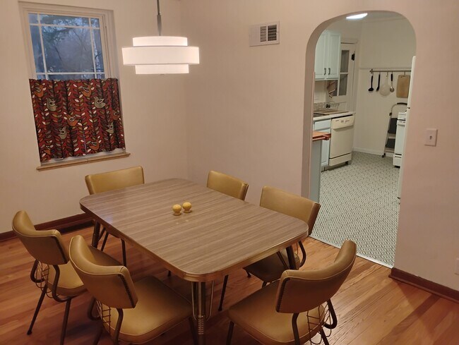 Building Photo - 2319 N 85th St