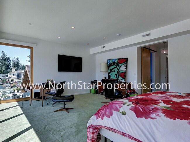 Building Photo - Truly Amazing and Rare Furnished Lake Oswego Cabana.