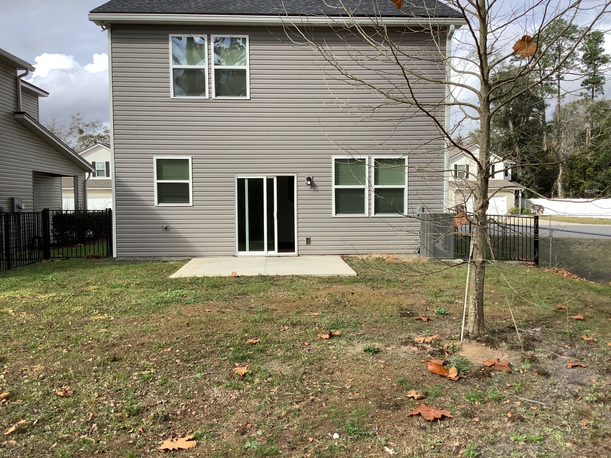 Building Photo - 10327 Watercrest Ct