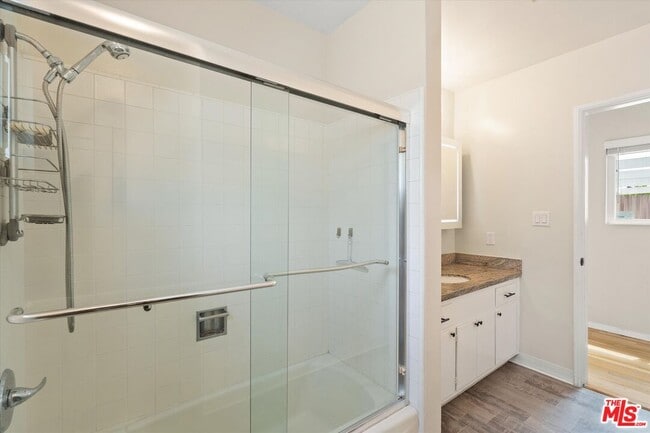 Building Photo - 8348 Reading Ave