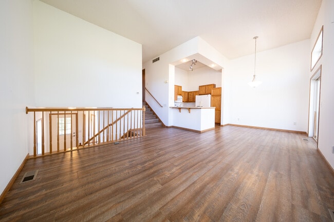 Building Photo - 4892 Bluff Heights Trail SE