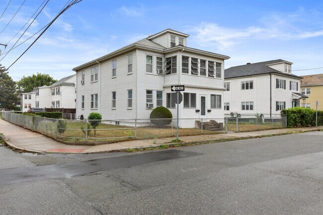 Building Photo - 62 Billings Ave