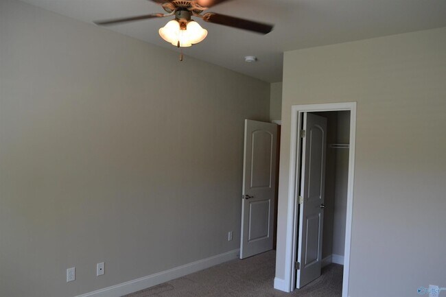 Building Photo - 104 Rushing Brook Dr