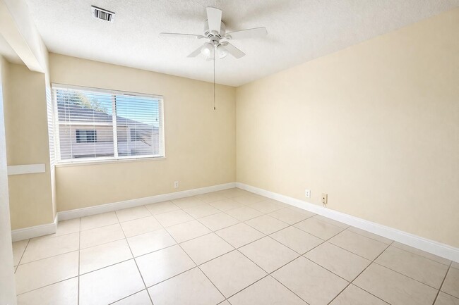 Building Photo - 12661 Westhampton Cir