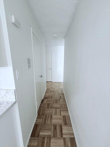 Building Photo - 10634 Holman Ave