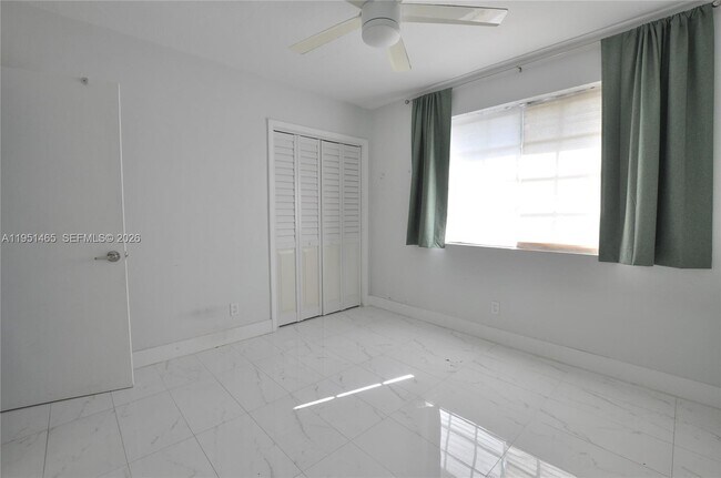 Building Photo - 10504 SW 77th Ct