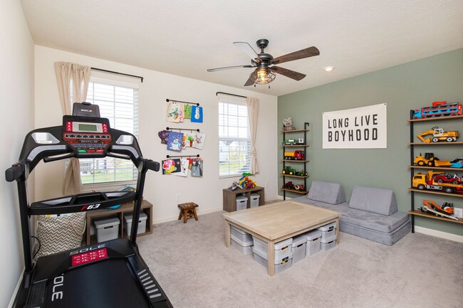 Building Photo - 6787 Oakcrest Dr