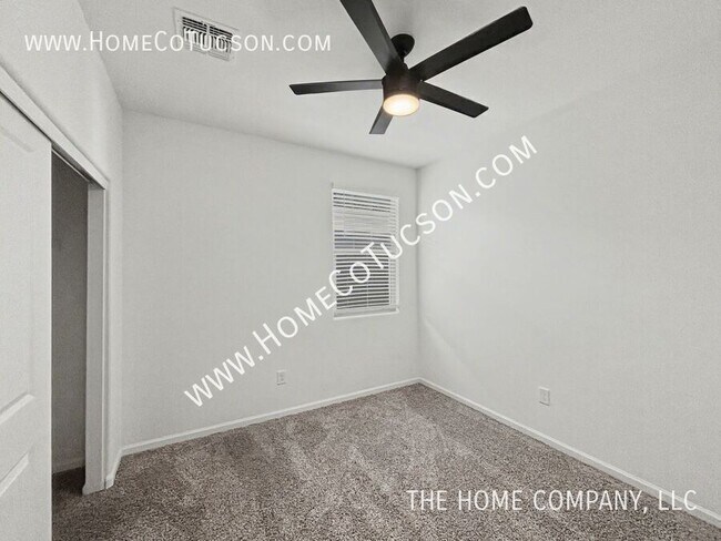 Building Photo - 10348 E Silver Slate Pl