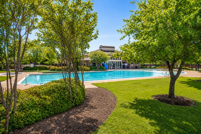 Building Photo - 15832 Coyote Hill Dr