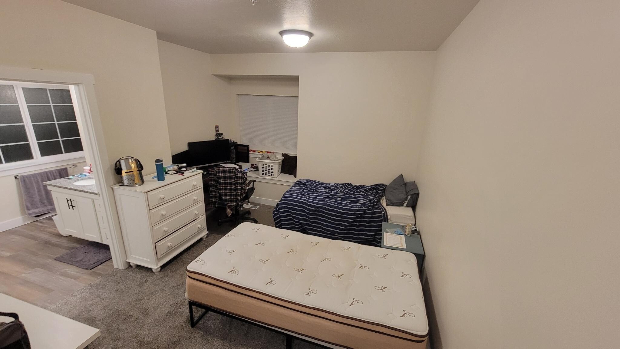 Furnished MBR - 143 W 1525 N