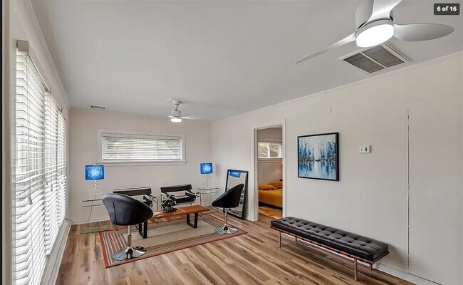 Building Photo - 2307 1st Ave