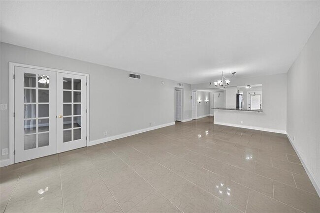 Building Photo - 3090 N Course Dr