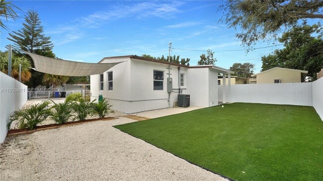 Building Photo - 1441 NE 154th Terrace