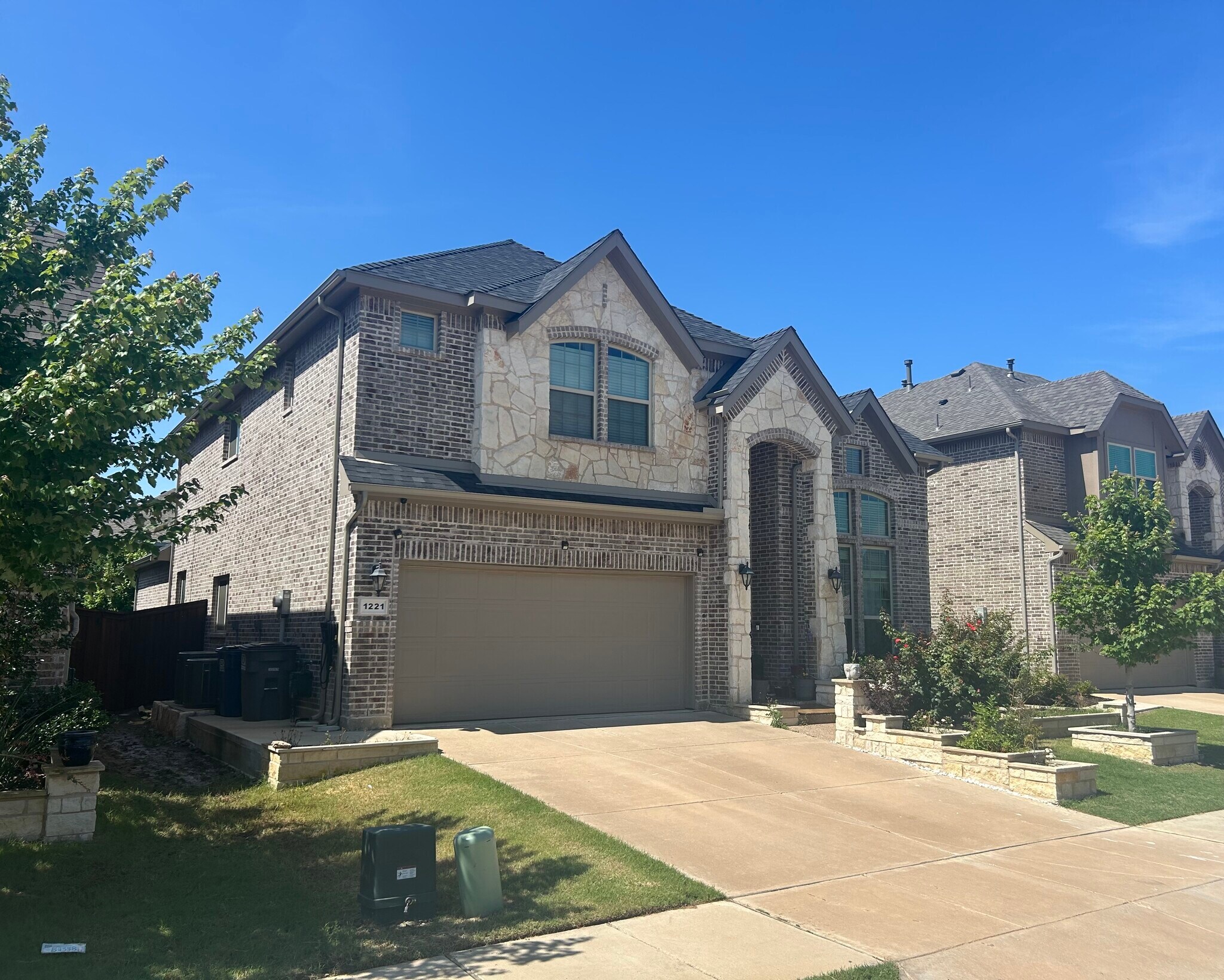 Building Photo - 1221 Horsemint Dr