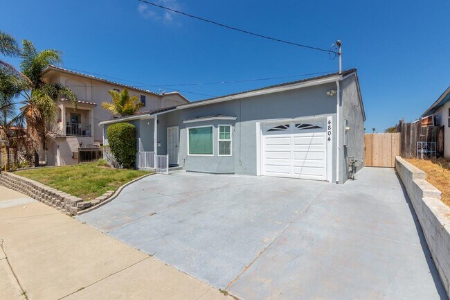 Building Photo - 4804 Iroquois Ave