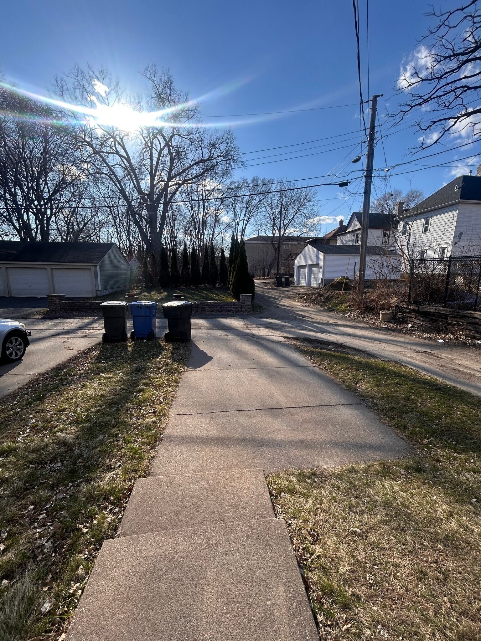 Building Photo - 1829 N Girard Ave