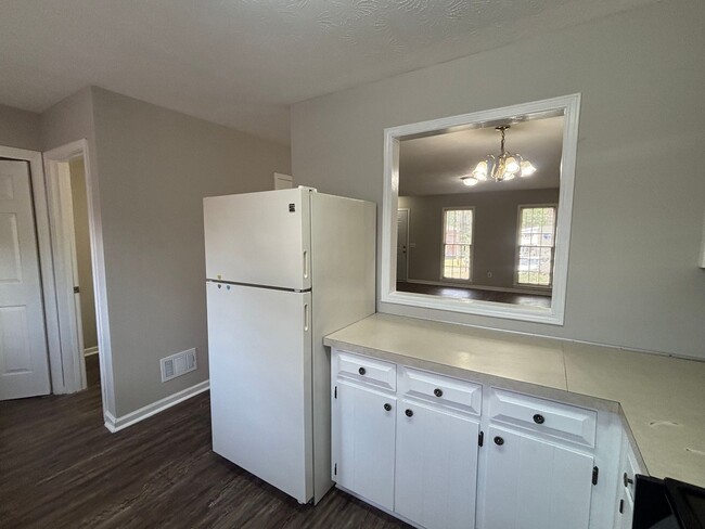 Building Photo - 5296 Weyden Trail